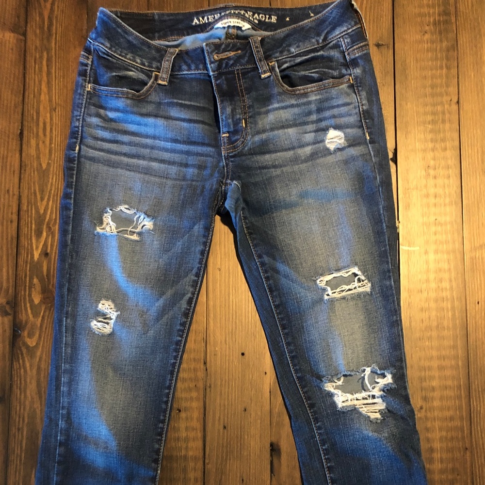American Eagle super stretch distressed jegging